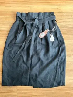 新品未使用タグ付き　タイトスカートのサムネイル