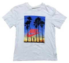 Nike Air フロントロゴ スウッシュ パームツリー プリント tシャツ