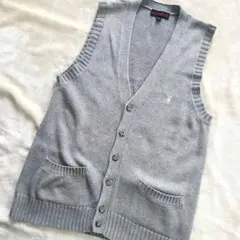 【美品】PLAYBOY　プレイボーイ　グレー ベスト カーディガン　ロゴ刺繍　M