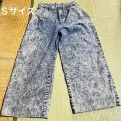 メンズズボン　デニム　Gパン　青系　ダメージ加工　Ｓサイズ　ストレート