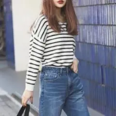 グレイル　ホワイト/ブラック ボーダーVネック ニット