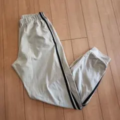 【美品】160㎝ライン入りパンツ