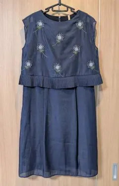 【美品！】chambre de charme★ワンピース★刺繍&ネイビーのサムネイル