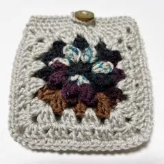 グラニースクエアのポーチ（かぎ針編み）！ハンドメイド♡小物入れ