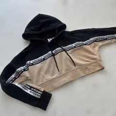 adidas クロップドパーカー ブラック/ベージュMさいずサイズ