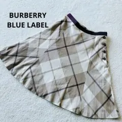 BURBERRY バーバリー ブルー レーベル ノバチェック柄 フレアスカートのサムネイル