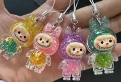 週末セール。ラブブ　キーホルダー。キラキラでクリスマス最適。