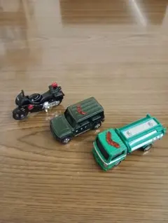 み*ん様 ミニカーセット バイク SUV トラック　4点