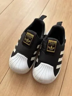 adidas キッズ　スリッポンシューズ　13.5㎝