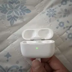 Apple AirPods 充電ケース 本体のみのサムネイル