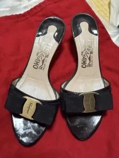 Salvatore Ferragamo ヴァラ リボン サンダルのサムネイル