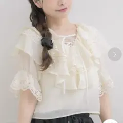 RETRO GIRL フリルシフォンブラウス　エクリュのサムネイル