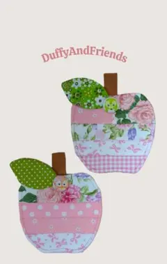 DuffyAndFriendsリンゴのパッチワークコースターＡ キルト2枚セット