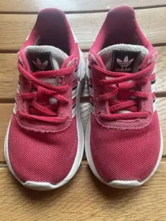 adidas キッズスニーカー13cm