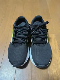 adidas Cloudfoam ブラック/イエロー スニーカー