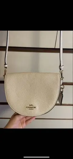 ハーフムーン ショルダーバッグ