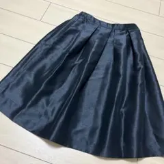 ビームスハート黒 フレアスカート ひざ丈プリーツ