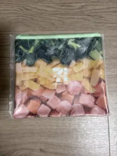 セブンイレブン 一番くじ G賞 スムージーフラットポーチ