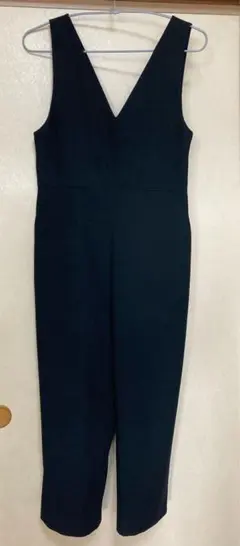ユニクロ　Vサロペット　ブラック　M