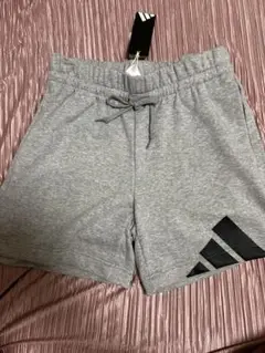 adidas グレー ショートLサイズパンツ【定価】¥4,400