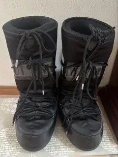 MOON BOOT ブラックラメブーツ　美品 2026年最新】MOON BOOTの人気アイテム - メルカリ