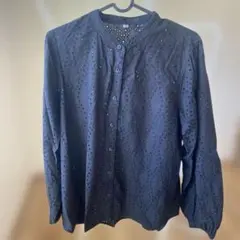 UNIQLO 刺繍入りブラックシャツ Lサイズ