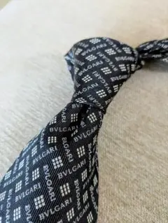 美品 BVLGARI ブラック シルク ネクタイ セッテピエゲ