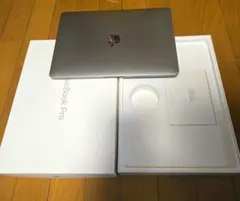 MacBook Pro 13インチ 箱・説明書付 A1708のサムネイル