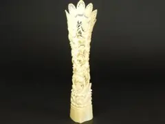 精巧な彫刻が施された水牛の角の置物 2026年最新】水牛の角 美術品の人気アイテム - メルカリ