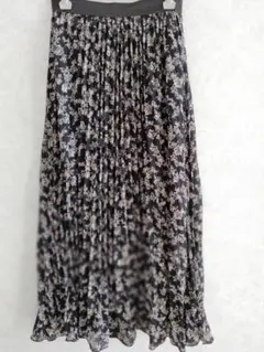 GU 花柄ロングプリーツスカート Sサイズ