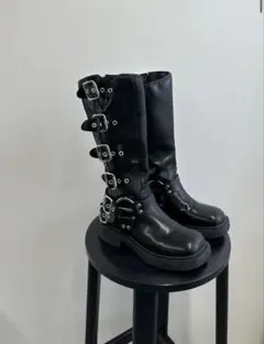 バックル付きブラックエンジニアブーツ