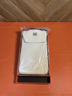 スマホポーチ ショルダーバッグ ベージュ