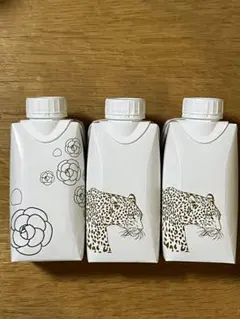 【未開封】CHANEL♡カメリア 水 ミネラルウォーター♡11本♡﻿ショッパー付 未開封】CHANEL♡カメリア 水 ミネラルウォーター♡12本♡﻿ショッパー
