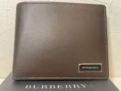 【新品未使用】BURBERRY 二つ折り財布 ダークブラウン　日本製のサムネイル