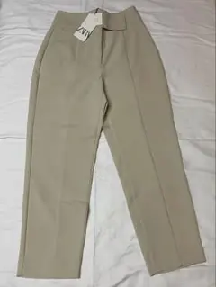 【ZARA✴︎新品タグ付き】ベージュパンツ Mサイズ