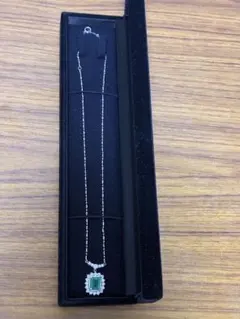 PT900/PT850 エメラルド ネックレス 1.71CT
