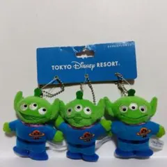 ★新品　東京ディズニーリゾート　リトルグリーンメン　ぬいぐるみバッジセット