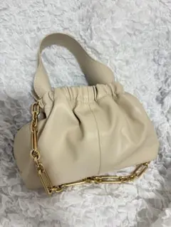 CHARLES & KEITH Ally アリー ルーシュドスラウチーバッグ