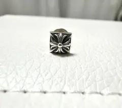 CHROME HEARTS STUD PYRAMID PLS CH ピアス