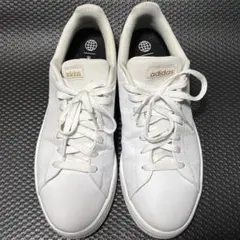 超メルカリ市期間限定　adidas スニーカー