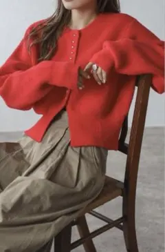 ボンジュールサガン　スリットヘムフェザーカーディガン　レッド