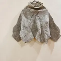 メジロのレナ様専用 イオコムイオ 変形ニット プルオーバー グレー