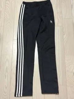 adidas Originals ジャージパンツ ブラックのサムネイル