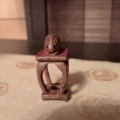 柘植の根付　 飾り台に兎