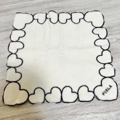 FURLA ハート ハンカチ