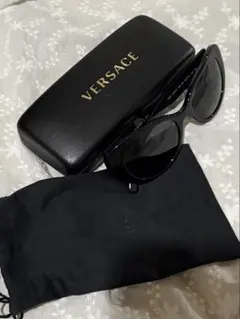 ベルサーチ　versace サングラスのサムネイル