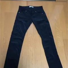 ユニクロ コーデュロイパンツ