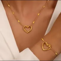サージカルステンレス 人気２セットハート ネックレスとブレスレット