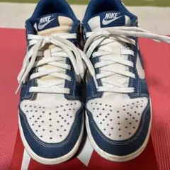 Nike ネイビー/ホワイト スニーカー