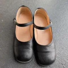 【期間限定　美品】制服に合わせやすい 黒ストラップシューズ 女の子